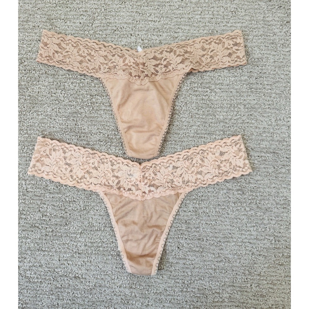 HANKY PANKY SIGNATURE LACE LOW RISE THONG SET OF 2 ASSORTED COLORS ONE SIZE